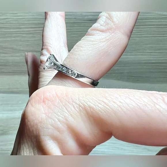 Vintage Designer Signed (FE) Sterling Silver Cubic Zirconia Ring, Size 7, 4.1g